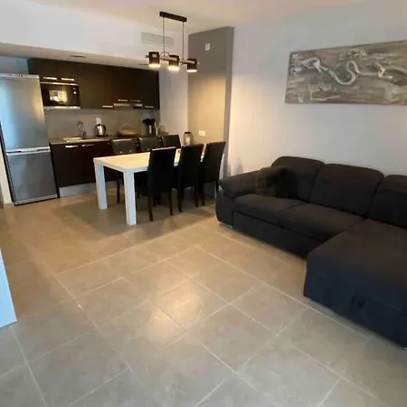 2 Avec 3 Piscines Et Parking Gratuit Apartment Roses