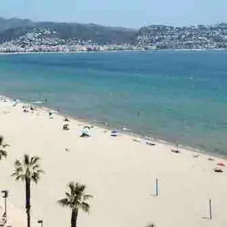 2 Avec 3 Piscines Et Parking Gratuit Apartment Roses