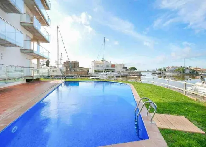 2 Avec 3 Piscines Et Parking Gratuit